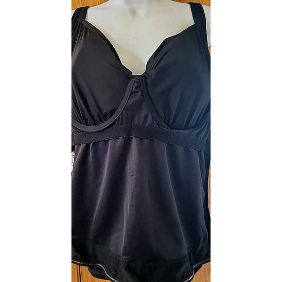 Swim Top Black 18 D Wrap Front XL Solid Underwire Tummy Control Lands End S1008 - Picture 2 of 5
